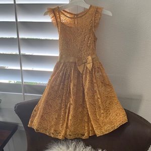 Lace mustard yellow 💛 dress